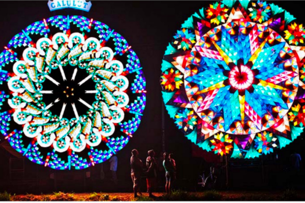 Le festival des lanternes géantes, aux Philippines